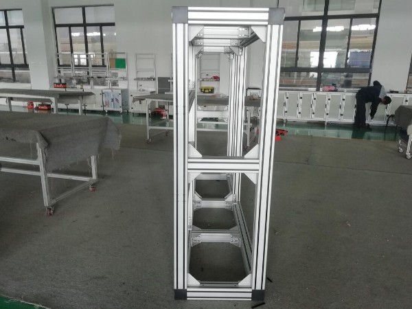 什么樣的鋁型材框架中需要用角件？